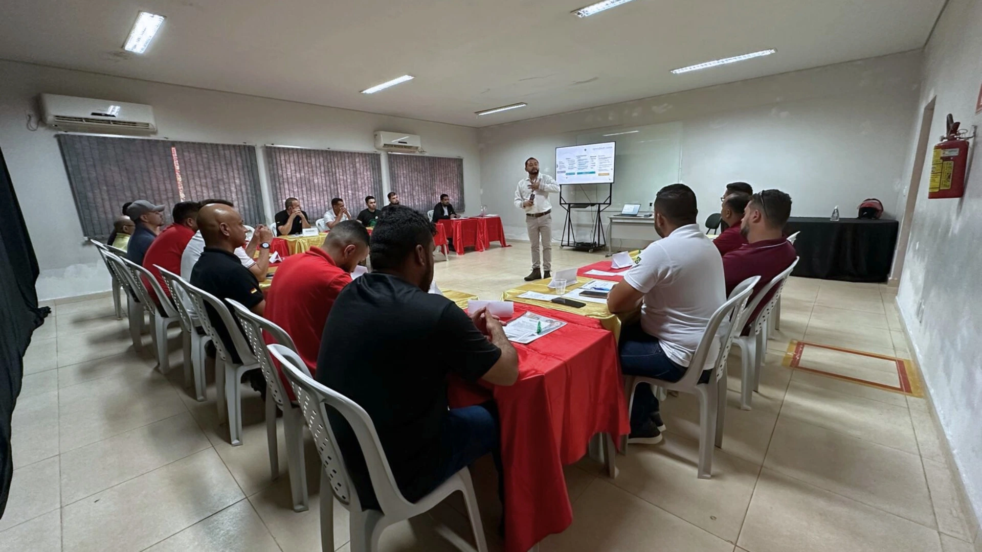 Treinamento em sala Leoncio